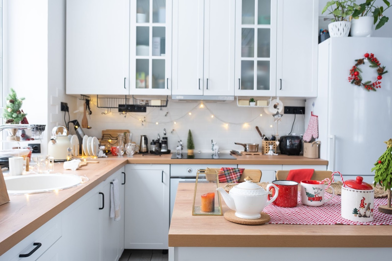Small kitchen storage